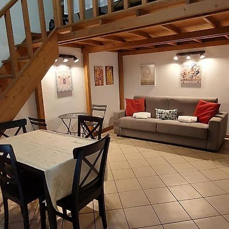 Gemelli Holidays -2 Easy Lofts, Groundfloor With Courtyard, Mezzanine Bedroom, Baby & Pet Friendly, Near Monte Mario Station Connecting To Center In 20 Minutes, 2 Steps From Bus, Groceries, Restaurants, Park, Cycle Path - Warm Guest Care In 4 Languag Экстерьер фото